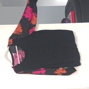 Avenue 14/16 Top Rouched sides elastic cuffs